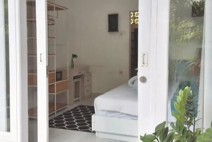 The Shortcut Apartment